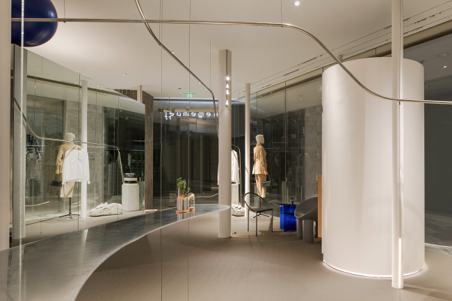 杭州男鞋实体店如何在店内进行装饰与时尚(杭州男鞋实体店店铺装修效果图) 杭州男鞋实体店如何在店内进行装饰与时尚(杭州男鞋实体店店铺装修效果图)